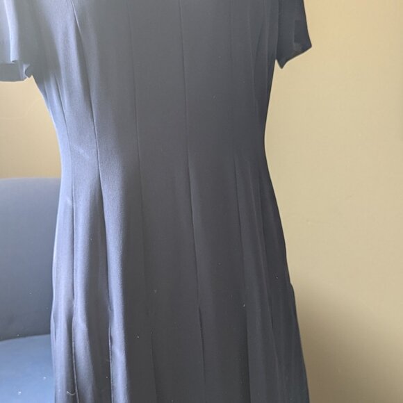 Cynthia Howie for Maggy Boutique Navy pleated dress - Picture 7 of 9